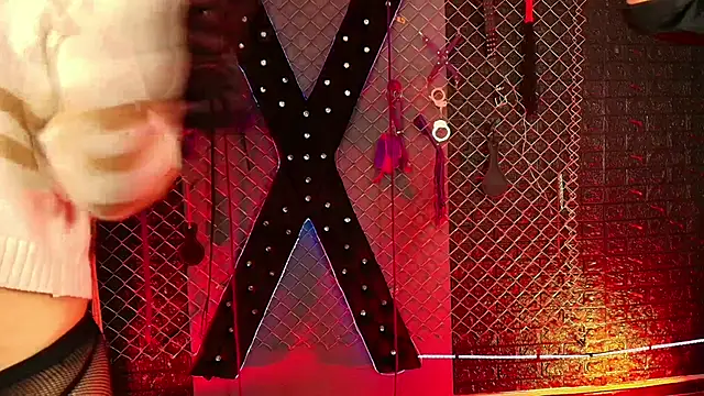 Snapshot of Master_king_leonidas_bdsm chatting on November 21, 2025, 4:44 am Master king leonidas bdsm online show from November 21, 2025, 4:44 am