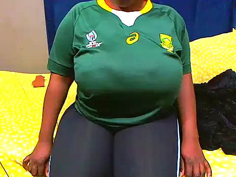 Snapshot of BustyQueenx255 chatting on November 13, 2025, 5:28 pm BustyQueenx255 online show from November 13, 2025, 5:28 pm