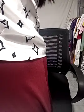 -Bella-a online show from March 25, 2026, 3:17 am