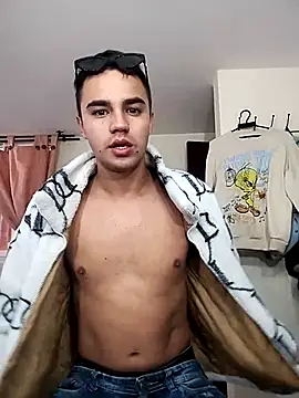 ElProhibido  online show from November 17, 2025, 5:50 pm