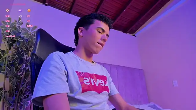 Snapshot of Seab_trooy chatting on November 26, 2025, 4:34 am Seab trooy online show from November 26, 2025, 4:34 am