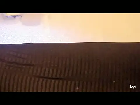 Snapshot of aprille15 chatting on February 23, 2026, 4:18 pm aprille15 online show from February 23, 2026, 4:18 pm