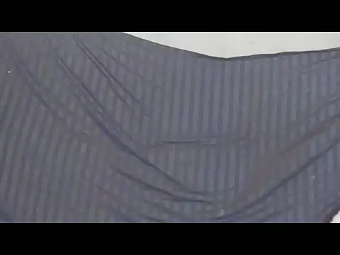 Snapshot of aprille15 chatting on March 1, 2026, 7:47 pm aprille15 online show from March 1, 2026, 7:47 pm