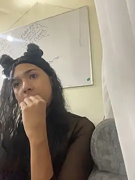 Snapshot of Hopemoretti chatting on November 27, 2025, 11:49 pm Hopemoretti online show from November 27, 2025, 11:49 pm