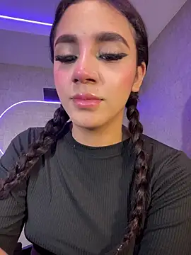 amber riix online show from November 26, 2025, 4:18 pm