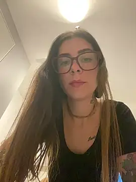 fer-nanda online show from April 13, 2026, 9:52 pm