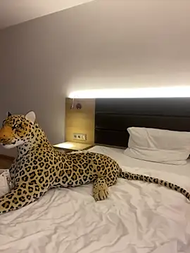 Hannah-2007 online show from April 27, 2026, 5:44 pm