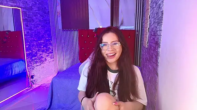 megansweet303av online show from November 17, 2025, 5:28 pm