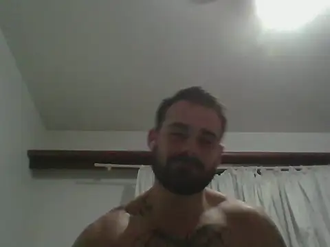 Snapshot of MauricioHot42 chatting on November 18, 2025, 12:48 am MauricioHot42 online show from November 18, 2025, 12:48 am