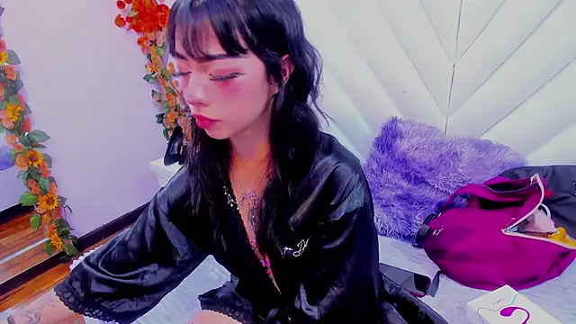  Ivy Luna online show from April 5, 2026, 12:50 am