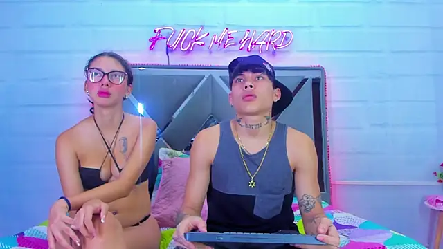 Snapshot of LoveBoundDuo chatting on November 19, 2025, 12:49 pm LoveBoundDuo online show from November 19, 2025, 12:49 pm