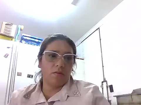 Snapshot of marcelaxxxl chatting on November 28, 2025, 2:06 pm marcelaxxxl online show from November 28, 2025, 2:06 pm