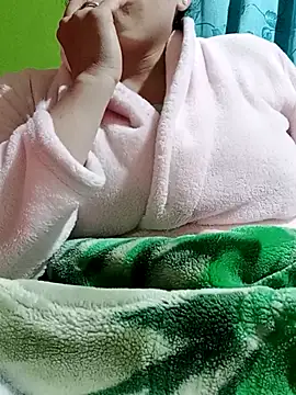 Rouse hot  online show from December 19, 2025, 2:26 am