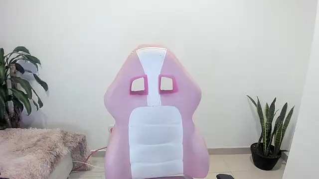 SOFIA SWEETT22 online show from February 19, 2026, 5:15 am