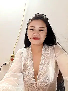 Snapshot of sara-xx chatting on April 16, 2026, 2:34 am sara-xx online show from April 16, 2026, 2:34 am