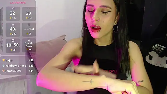 Isabella Hillss online show from July 1, 2026, 12:55 am