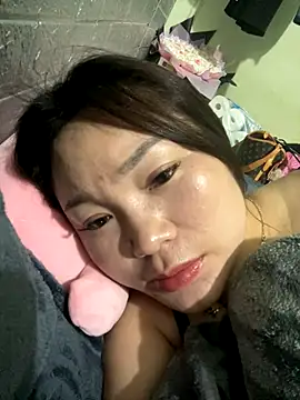 ryry-cute online show from November 15, 2025, 12:31 pm