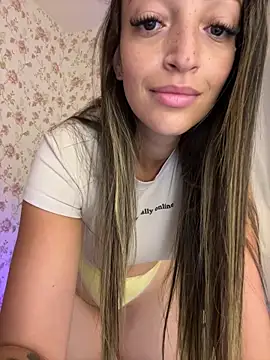 BelleRune online show from February 5, 2026, 10:44 am