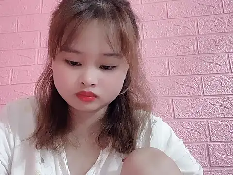 Snapshot of Lina8386 chatting on November 24, 2025, 11:27 pm Lina8386 online show from November 24, 2025, 11:27 pm