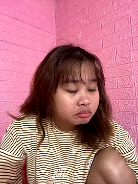 Snapshot of Lina8386 chatting on November 27, 2025, 10:32 pm Lina8386 online show from November 27, 2025, 10:32 pm