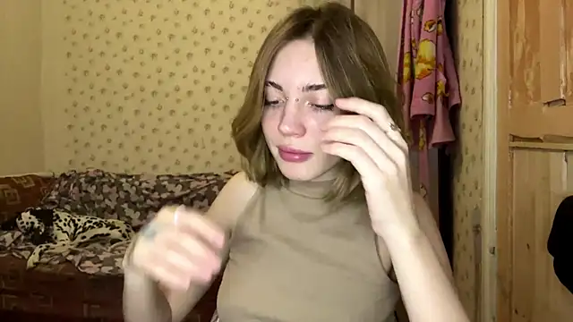 Snapshot of MelaineAytes chatting on November 24, 2025, 10:04 am MelaineAytes online show from November 24, 2025, 10:04 am