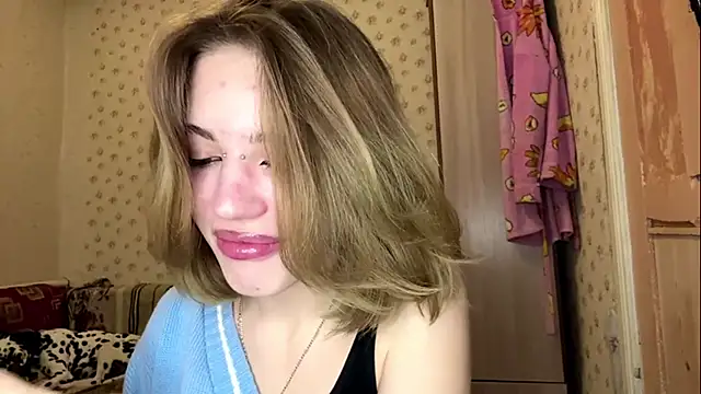 Snapshot of MelaineAytes chatting on November 26, 2025, 8:25 am MelaineAytes online show from November 26, 2025, 8:25 am