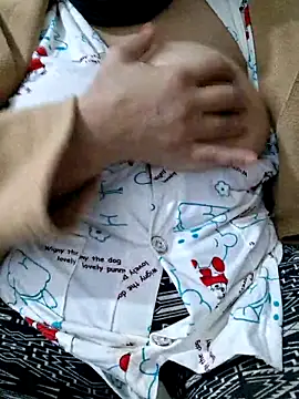 mnbvcxzqwertyuiop1235 online show from April 8, 2026, 3:13 pm