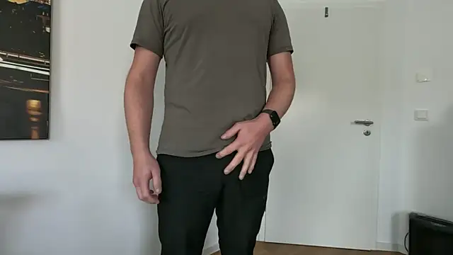 Snapshot of Cloudswitch chatting on February 18, 2026, 10:33 am Cloudswitch online show from February 18, 2026, 10:33 am