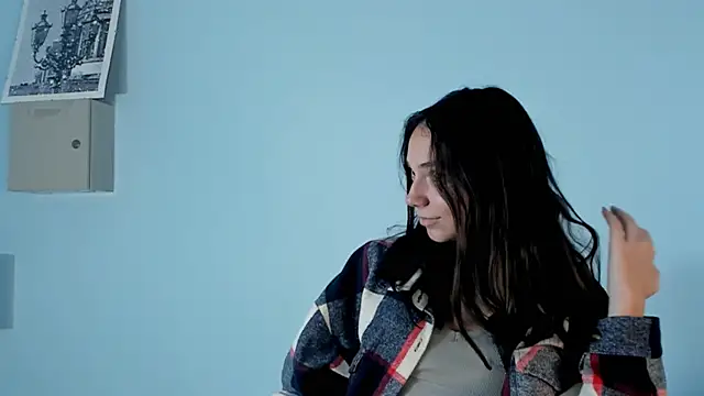 Snapshot of MildredCajigas chatting on November 17, 2025, 8:40 am MildredCajigas online show from November 17, 2025, 8:40 am