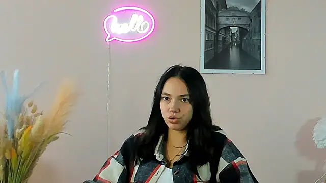 Snapshot of MildredCajigas chatting on November 21, 2025, 8:24 am MildredCajigas online show from November 21, 2025, 8:24 am