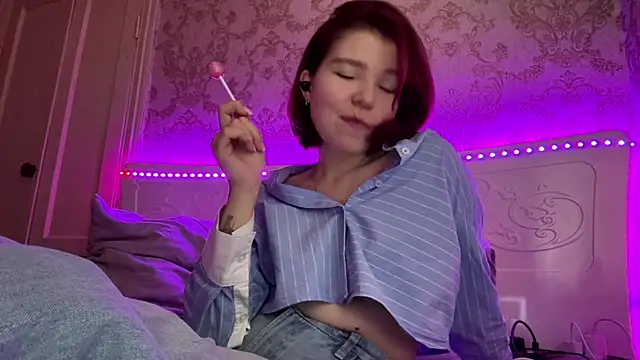 Snapshot of DanaeMccrory chatting on November 16, 2025, 1:38 pm DanaeMccrory online show from November 16, 2025, 1:38 pm