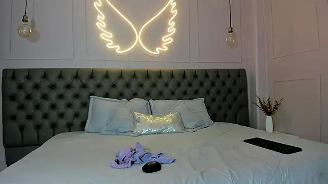 arietta skinny online show from February 27, 2026, 11:54 am