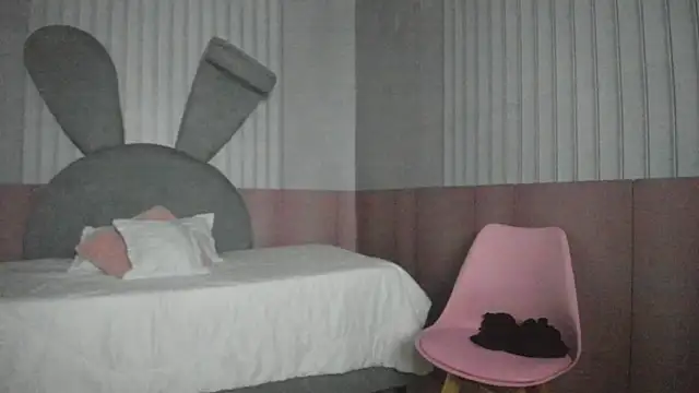 arietta skinny online show from June 21, 2026, 4:51 am