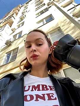 Snapshot of hani_obsessed chatting on November 28, 2025, 8:58 am hani obsessed online show from November 28, 2025, 8:58 am