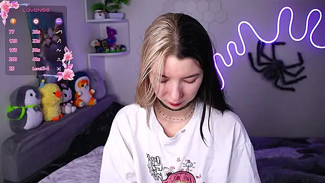 Emmie shy online show from April 12, 2026, 7:28 pm