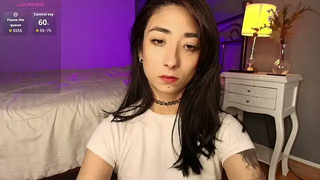 AmbarOishi   online show from February 26, 2026, 3:34 pm