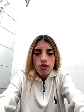 Snapshot of zoepink_1 chatting on November 25, 2025, 1:11 pm zoepink 1 online show from November 25, 2025, 1:11 pm