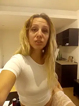 cleopatravodos online show from December 2, 2025, 6:42 pm