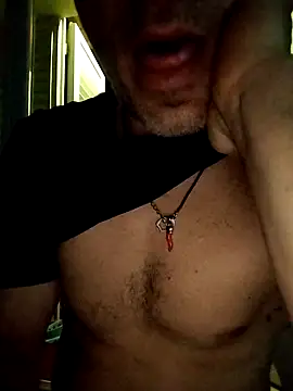 Snapshot of platone09 chatting on March 21, 2026, 10:46 pm platone09 online show from March 21, 2026, 10:46 pm