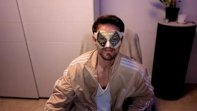 Snapshot of Mystery_Mark chatting on November 25, 2025, 6:08 pm Mystery Mark online show from November 25, 2025, 6:08 pm