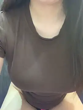 Agela baby online show from February 5, 2026, 4:03 pm