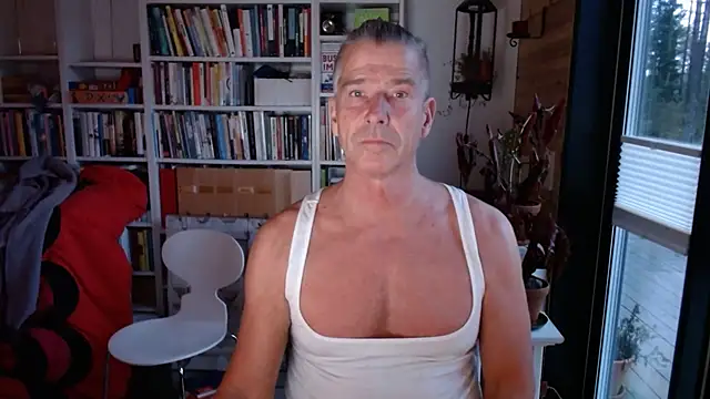 gymdaddypwrbtm online show from November 23, 2025, 1:32 pm