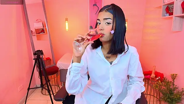 Milu carbajal x online show from December 1, 2025, 8:32 pm