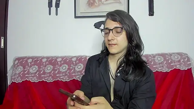 Snapshot of Amoneth_Xx chatting on November 19, 2025, 8:14 am Amoneth Xx online show from November 19, 2025, 8:14 am