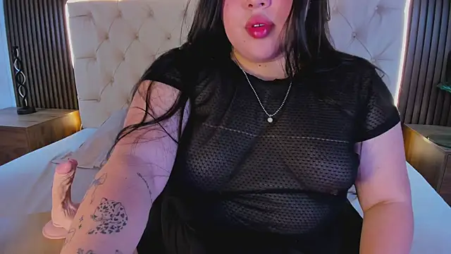 Martina croww online show from November 17, 2025, 3:43 am