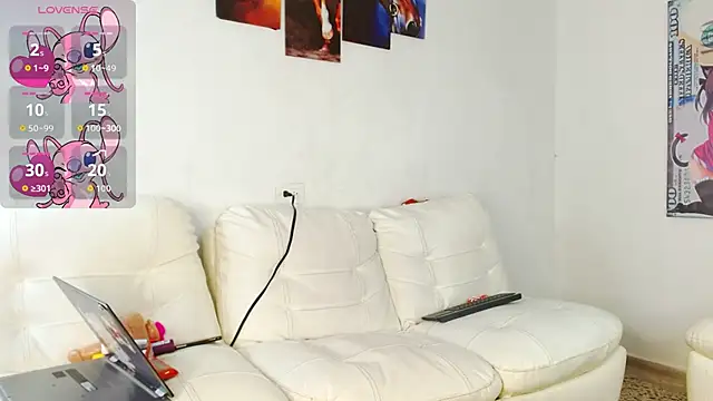 Snapshot of ann_sophi chatting on November 18, 2025, 8:45 pm ann sophi online show from November 18, 2025, 8:45 pm