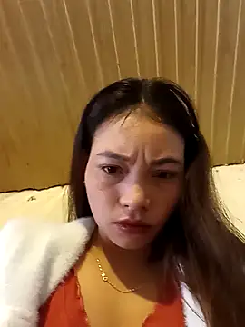 Snapshot of _Su-Su_ chatting on December 4, 2025, 1:04 am Su-Su online show from December 4, 2025, 1:04 am