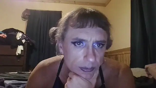 jamescaddy69 online show from May 12, 2026, 2:52 am