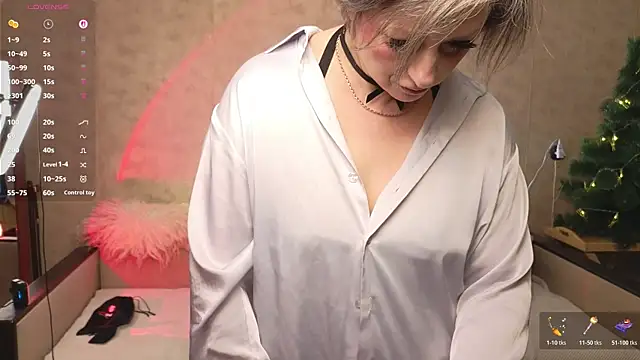 ElaraSable online show from December 19, 2025, 12:18 pm