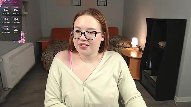 Snapshot of KarinaSweet1 chatting on November 26, 2025, 5:51 am KarinaSweet1 online show from November 26, 2025, 5:51 am